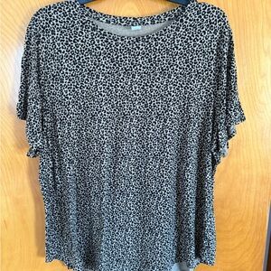 Old Navy leopard luxe tee